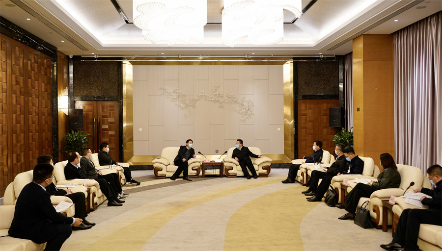 省尊龙凯时集团党委书记、董事长任丁率队赴南充调研