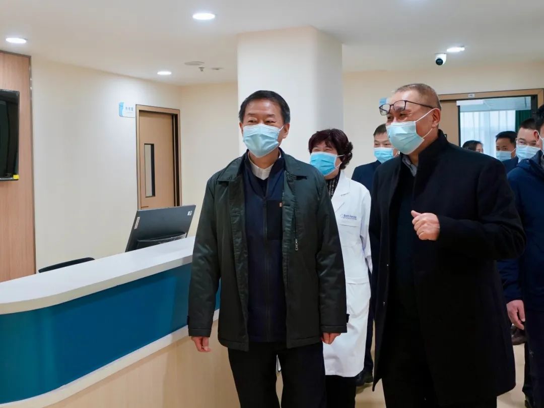 四川省尊龙凯时集团党委书记、董事长任丁率队赴锦弘集团调研
